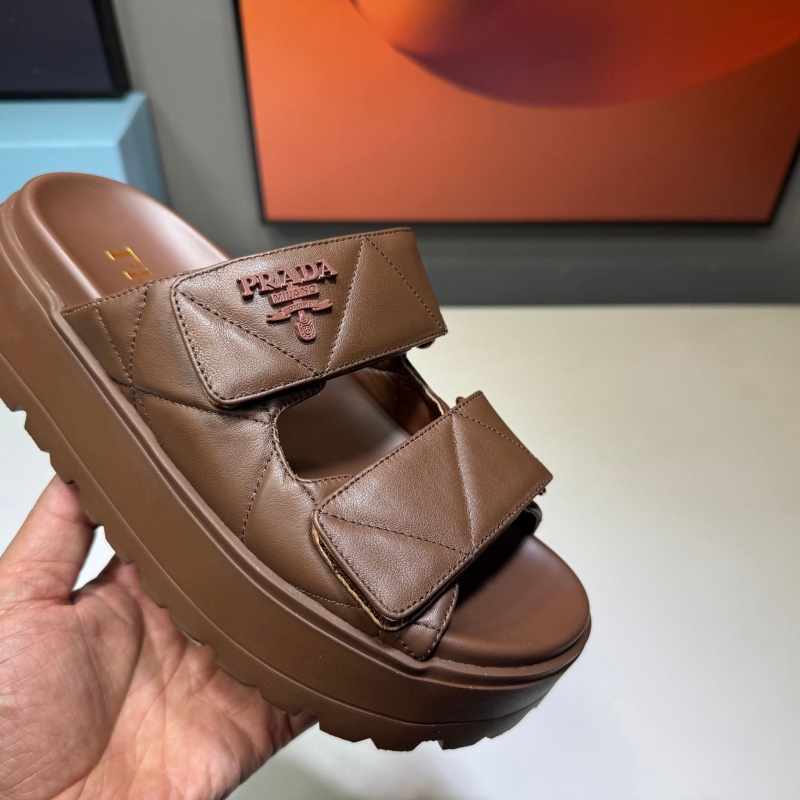 Pra*a slippers